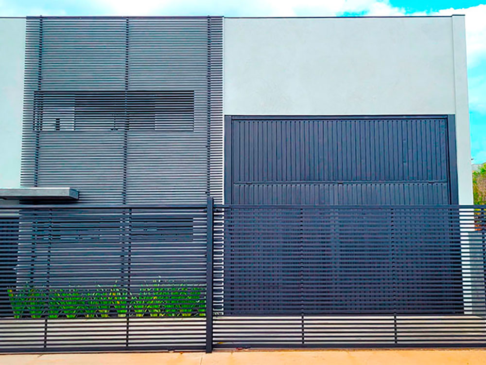 Portão deslizante fabricado pela Serralheria Carvalho